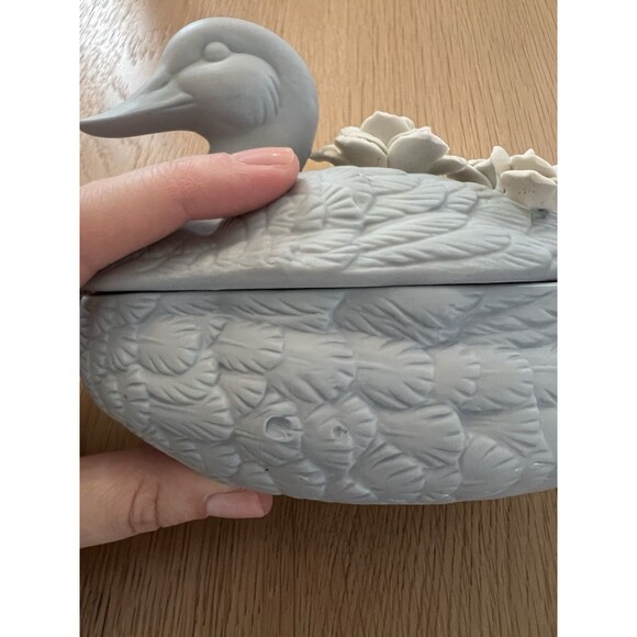 Jasper Ware Wedgewood Blue Duck & Flowers Trinket Dish - Picture 8 of 8